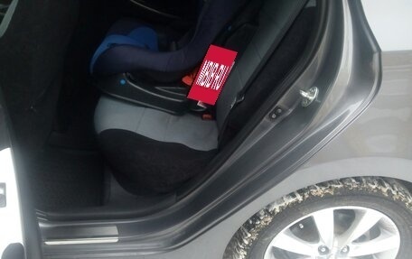 Hyundai Solaris II рестайлинг, 2012 год, 810 000 рублей, 18 фотография