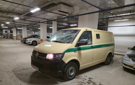 Volkswagen Transporter T6 рестайлинг, 2016 год, 2 600 000 рублей, 4 фотография