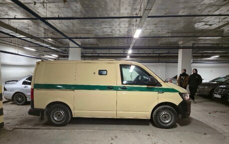 Volkswagen Transporter T6 рестайлинг, 2016 год, 2 600 000 рублей, 8 фотография