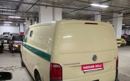 Volkswagen Transporter T6 рестайлинг, 2016 год, 2 600 000 рублей, 9 фотография