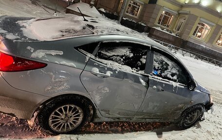 Hyundai Solaris II рестайлинг, 2011 год, 350 000 рублей, 3 фотография