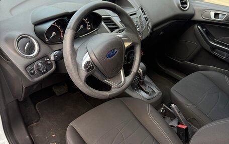 Ford Fiesta, 2015 год, 890 000 рублей, 4 фотография