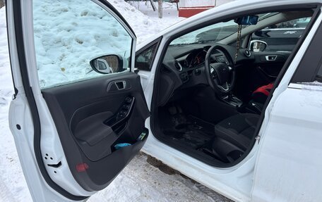 Ford Fiesta, 2015 год, 970 000 рублей, 3 фотография