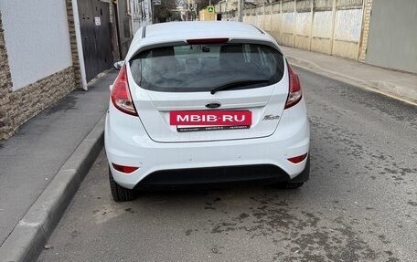 Ford Fiesta, 2015 год, 890 000 рублей, 3 фотография