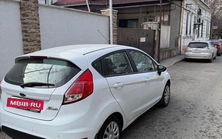 Ford Fiesta, 2015 год, 890 000 рублей, 2 фотография