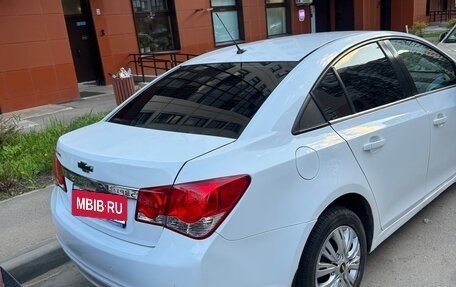 Chevrolet Cruze II, 2014 год, 650 000 рублей, 3 фотография