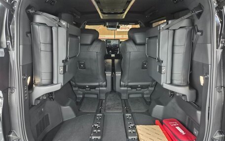 Toyota Alphard, 2025 год, 10 900 013 рублей, 17 фотография