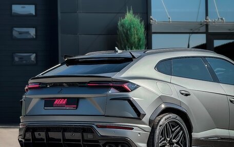 Lamborghini Urus I, 2022 год, 30 000 000 рублей, 7 фотография