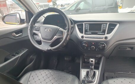 Hyundai Solaris II рестайлинг, 2019 год, 860 000 рублей, 10 фотография