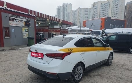 Hyundai Solaris II рестайлинг, 2019 год, 860 000 рублей, 4 фотография