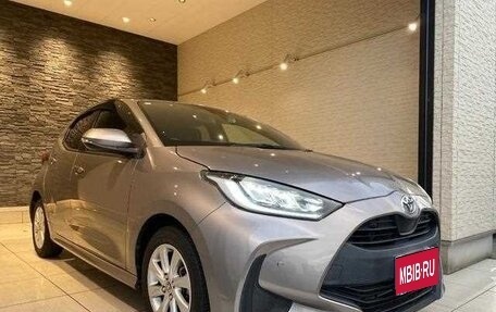 Toyota Yaris, 2023 год, 820 000 рублей, 1 фотография