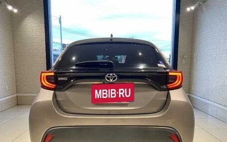 Toyota Yaris, 2023 год, 820 000 рублей, 4 фотография