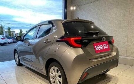 Toyota Yaris, 2023 год, 820 000 рублей, 6 фотография