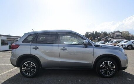 Suzuki Escudo IV, 2022 год, 1 396 000 рублей, 7 фотография