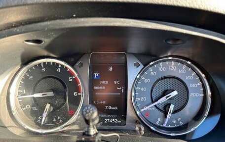 Toyota Hilux VIII, 2022 год, 4 470 000 рублей, 11 фотография