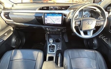 Toyota Hilux VIII, 2022 год, 4 470 000 рублей, 9 фотография