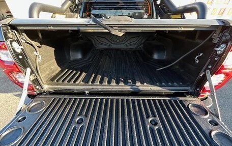 Toyota Hilux VIII, 2022 год, 4 470 000 рублей, 26 фотография