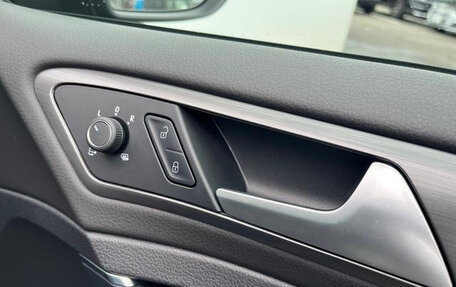 Volkswagen Golf VII, 2019 год, 1 130 000 рублей, 15 фотография