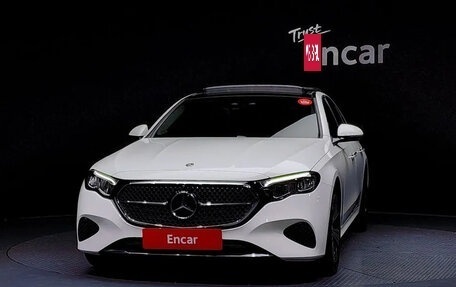 Mercedes-Benz E-Класс, 2024 год, 6 596 000 рублей, 2 фотография