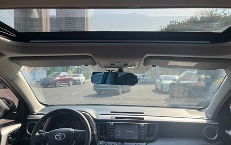 Toyota RAV4, 2017 год, 2 090 000 рублей, 9 фотография