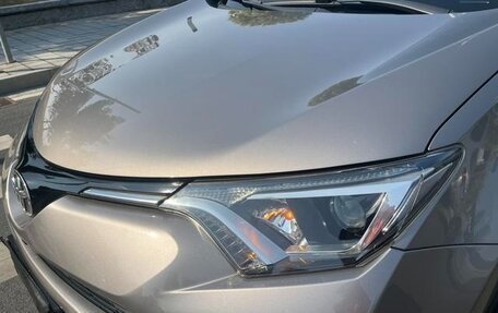 Toyota RAV4, 2017 год, 2 090 000 рублей, 12 фотография