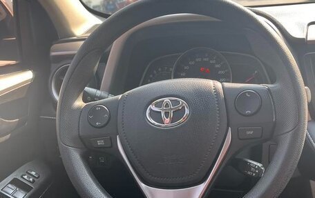 Toyota RAV4, 2017 год, 2 090 000 рублей, 10 фотография