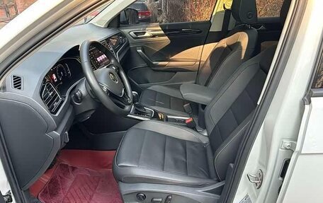 Volkswagen T-Roc I, 2023 год, 1 820 007 рублей, 9 фотография