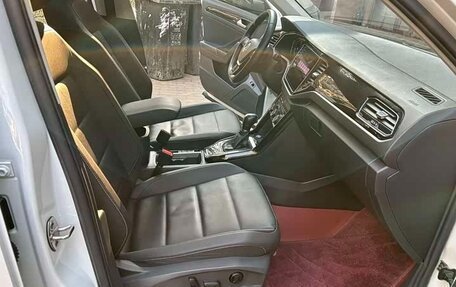 Volkswagen T-Roc I, 2023 год, 1 820 007 рублей, 11 фотография