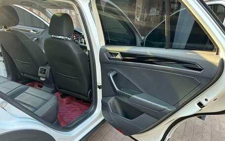 Volkswagen T-Roc I, 2023 год, 1 820 007 рублей, 16 фотография