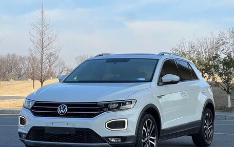 Volkswagen T-Roc I, 2022 год, 1 900 000 рублей, 6 фотография