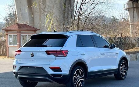 Volkswagen T-Roc I, 2022 год, 1 900 000 рублей, 3 фотография