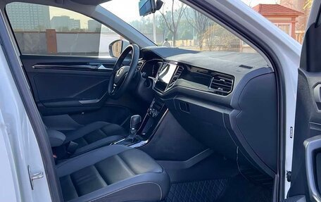 Volkswagen T-Roc I, 2022 год, 1 900 000 рублей, 12 фотография