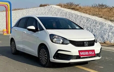 Honda Fit, 2022 год, 1 300 007 рублей, 3 фотография