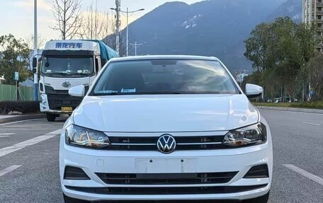 Volkswagen Polo, 2022 год, 1 350 000 рублей, 2 фотография