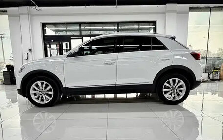 Volkswagen T-Roc I, 2022 год, 1 980 009 рублей, 8 фотография