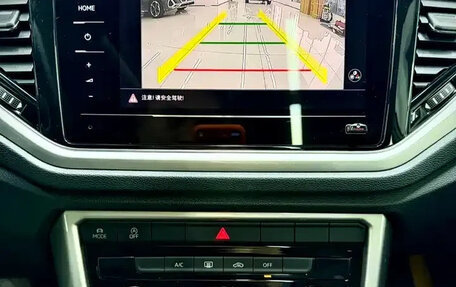 Volkswagen T-Roc I, 2022 год, 1 980 009 рублей, 14 фотография