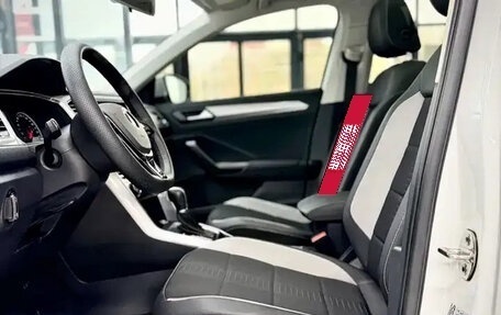 Volkswagen T-Roc I, 2022 год, 1 980 009 рублей, 10 фотография