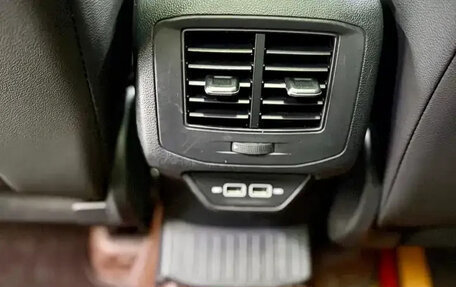 Volkswagen T-Roc I, 2022 год, 1 980 009 рублей, 18 фотография