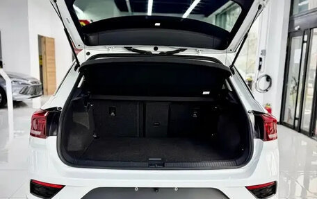 Volkswagen T-Roc I, 2022 год, 1 980 009 рублей, 20 фотография