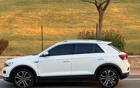 Volkswagen T-Roc I, 2022 год, 1 600 300 рублей, 4 фотография