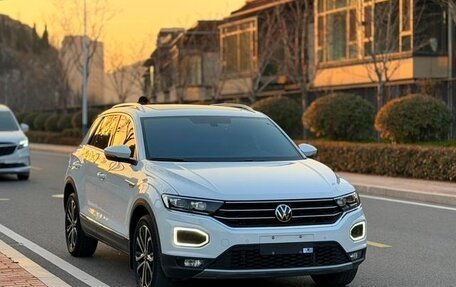 Volkswagen T-Roc I, 2022 год, 1 600 300 рублей, 3 фотография