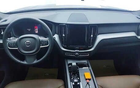 Volvo XC60 II, 2024 год, 4 330 325 рублей, 6 фотография