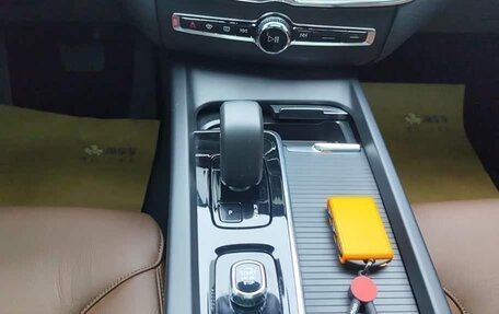 Volvo XC60 II, 2024 год, 4 330 325 рублей, 10 фотография