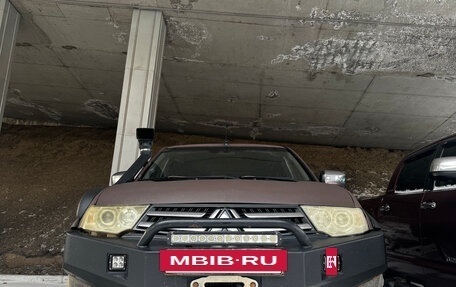 Mitsubishi L200 IV рестайлинг, 2014 год, 1 500 000 рублей, 4 фотография