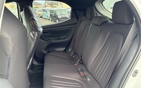 Toyota Yaris, 2023 год, 870 001 рублей, 9 фотография