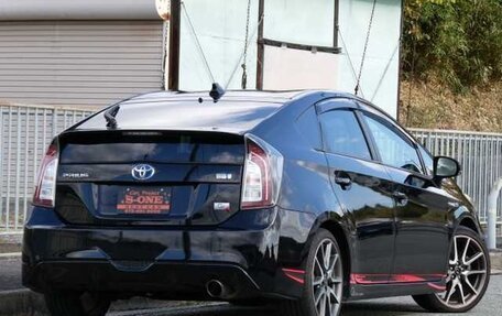 Toyota Prius, 2013 год, 952 000 рублей, 4 фотография