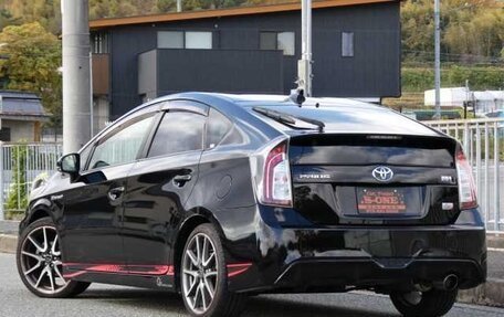 Toyota Prius, 2013 год, 952 000 рублей, 3 фотография