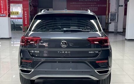 Volkswagen T-Roc I, 2022 год, 1 620 300 рублей, 5 фотография