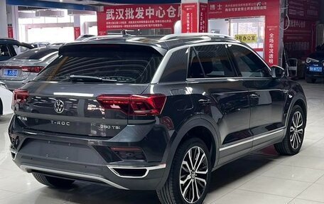 Volkswagen T-Roc I, 2022 год, 1 620 300 рублей, 6 фотография