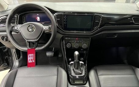 Volkswagen T-Roc I, 2022 год, 1 620 300 рублей, 7 фотография